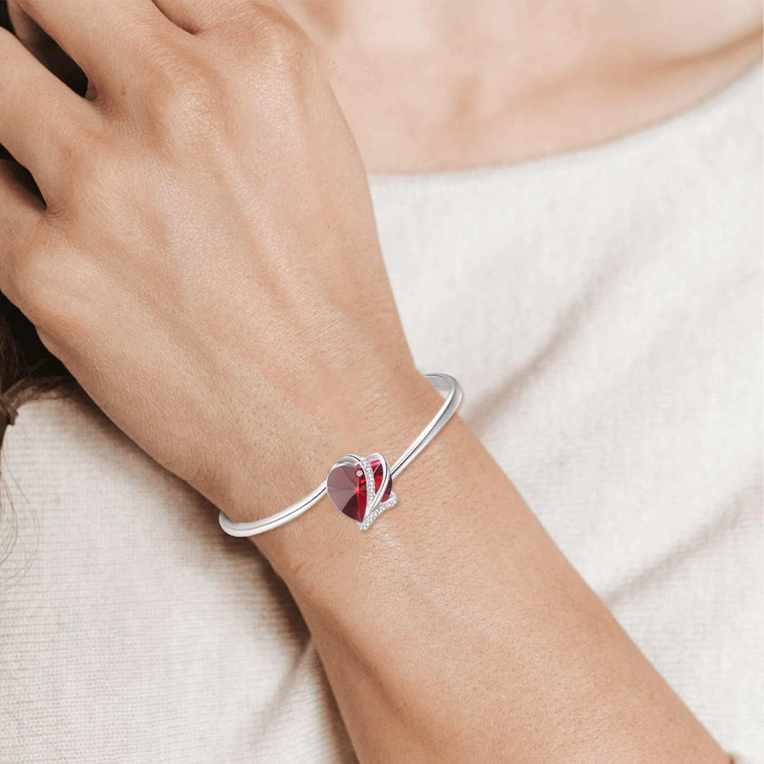 AOBOCO Sterling Silver Love Heart Adjustable Bangle Bracelet for Women, Mothers Day Wedding Anniversary Jewellery Gifts for Mum Wife Girlfriend Her