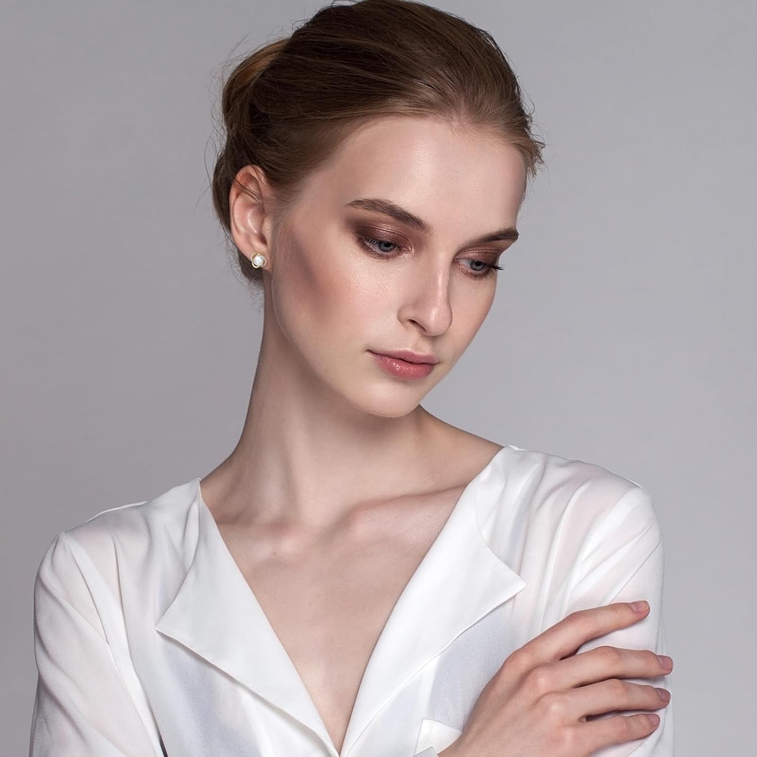 Weviway Gold Pearl Stud Earrings for Women, 925 Sterling Silver Stud Earrings with Cubic Zirconia, Handmade Pearl Jewellery for Gift