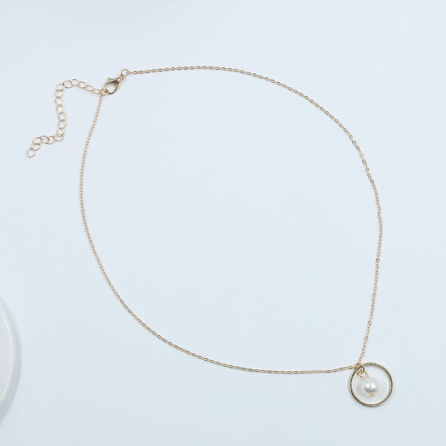 Fashion Pearl Necklace Chain Simple Hollow Ring Pearl Pendant Necklace Jewelry Accessories for Women and Girls