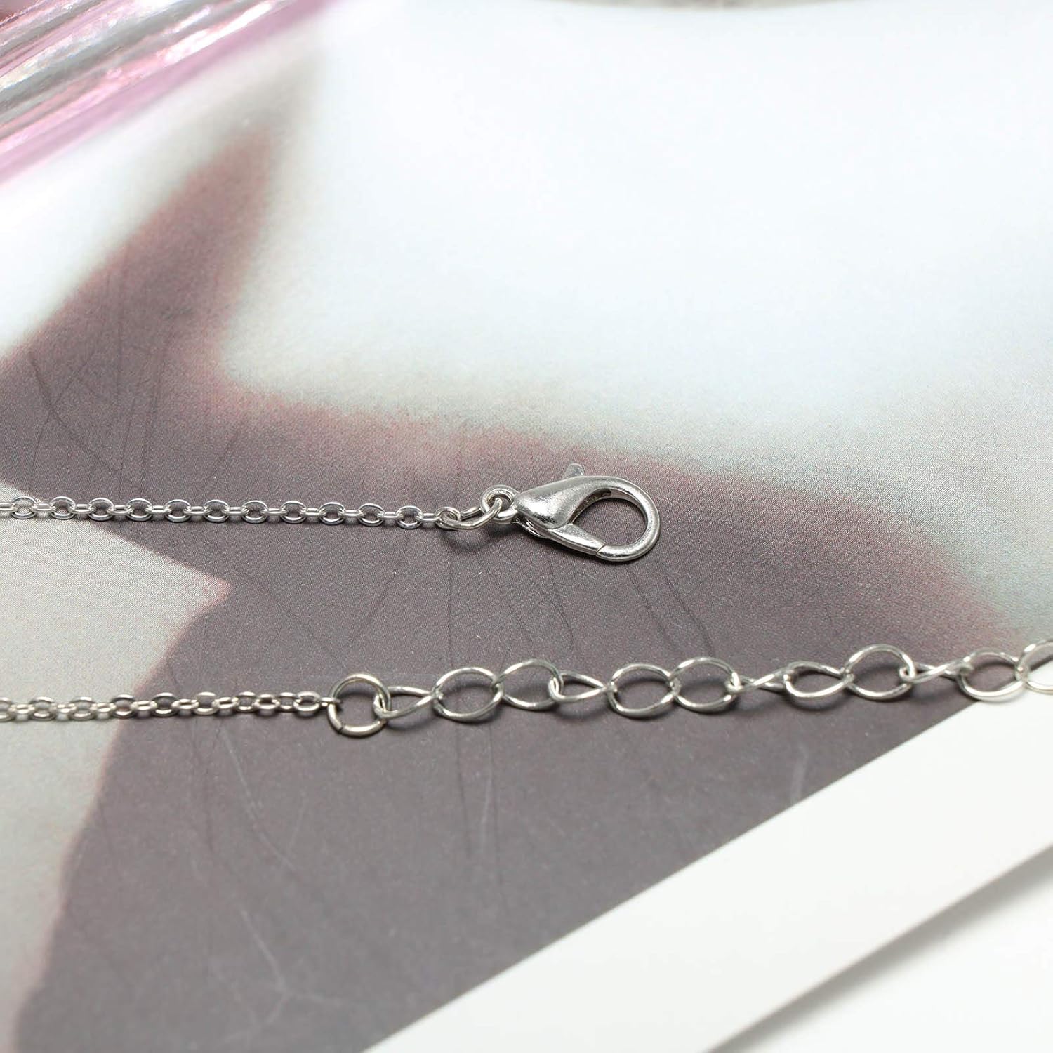Fashion Pearl Necklace Chain Simple Hollow Ring Pearl Pendant Necklace Jewelry Accessories for Women and Girls