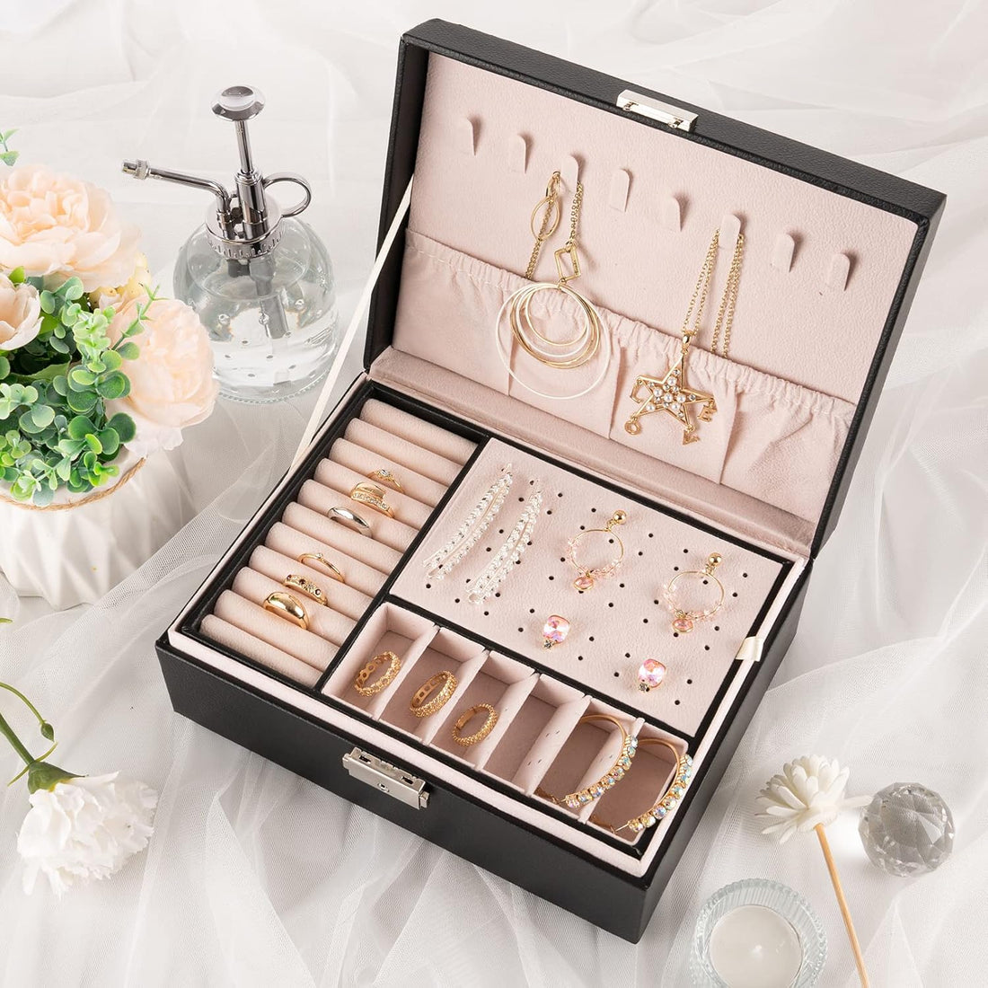 Jewellery Box Organiser Jewelry Storage Box for Women Girl, 2 Layers, Leather Jewellery Organiser Box with Removable Tray & Hangers for Necklace Earrings Rings Bracelets, Lockable Design Black