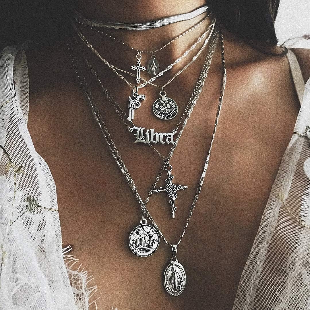Minegreet Old English Zodiac Necklace for Women, Horoscope Birth Star Sign Letter Astrology Constellation Necklace Birthday Gift