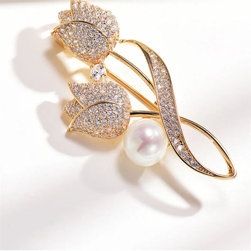 Advanced Luxury 2023 New Tulip Flower brooch Elegant Design Sense Rose White Stone Jewelry