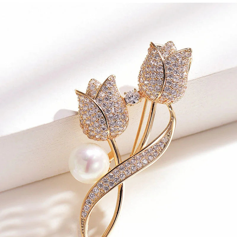 Advanced Luxury 2023 New Tulip Flower brooch Elegant Design Sense Rose White Stone Jewelry