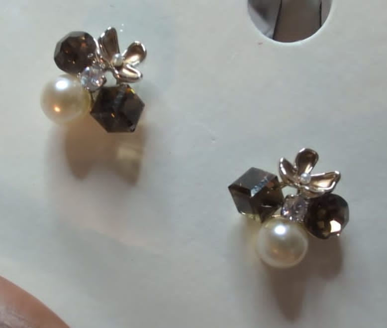 Elegant Floral Pearl Cluster Studs